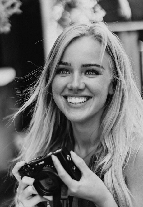 Eva Vlaardingerbroek ポルノスター アート 写真