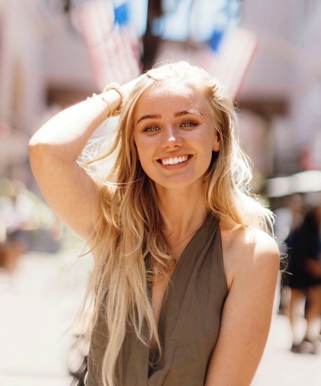 Eva Vlaardingerbroek セックス女優 写真