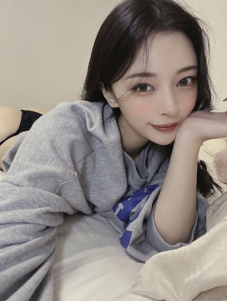 minachimaru エロティックなモデル 画像