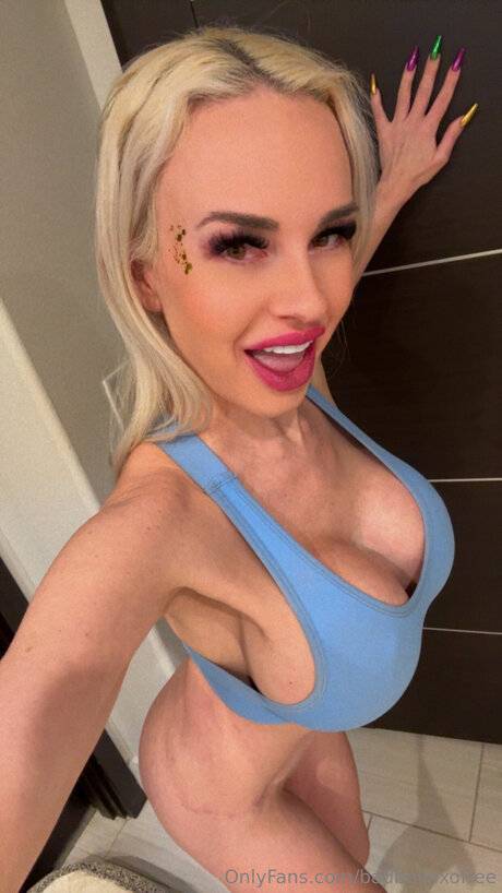 badbellaxofree ポルノスター エロティック 写真
