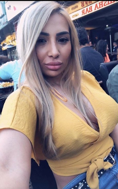 Romanian Girl ポルノモデル 画像