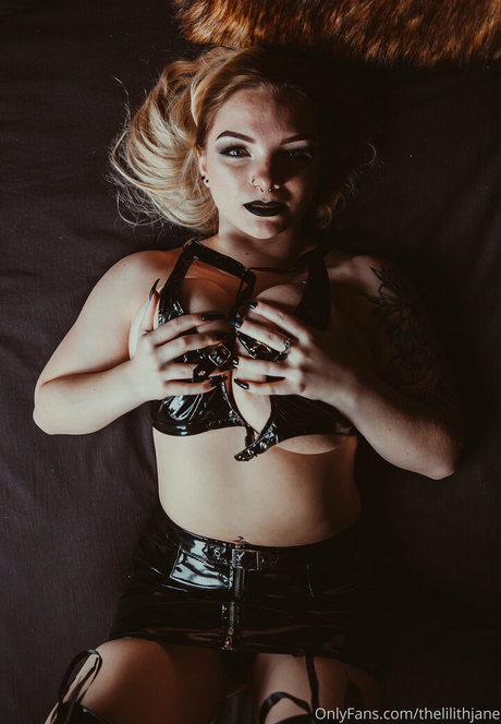 Lilith Jane ホットなスター 写真