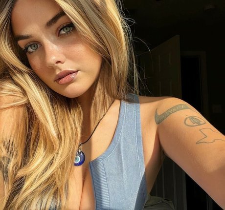 Serena Stone 完璧な女優 画像