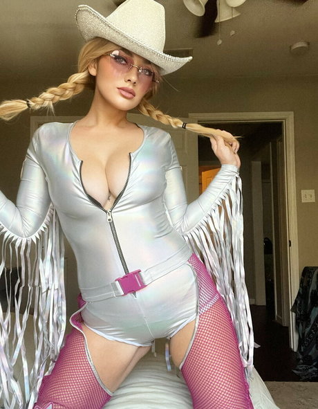 Serena Stone ポルノスター セクシー 写真