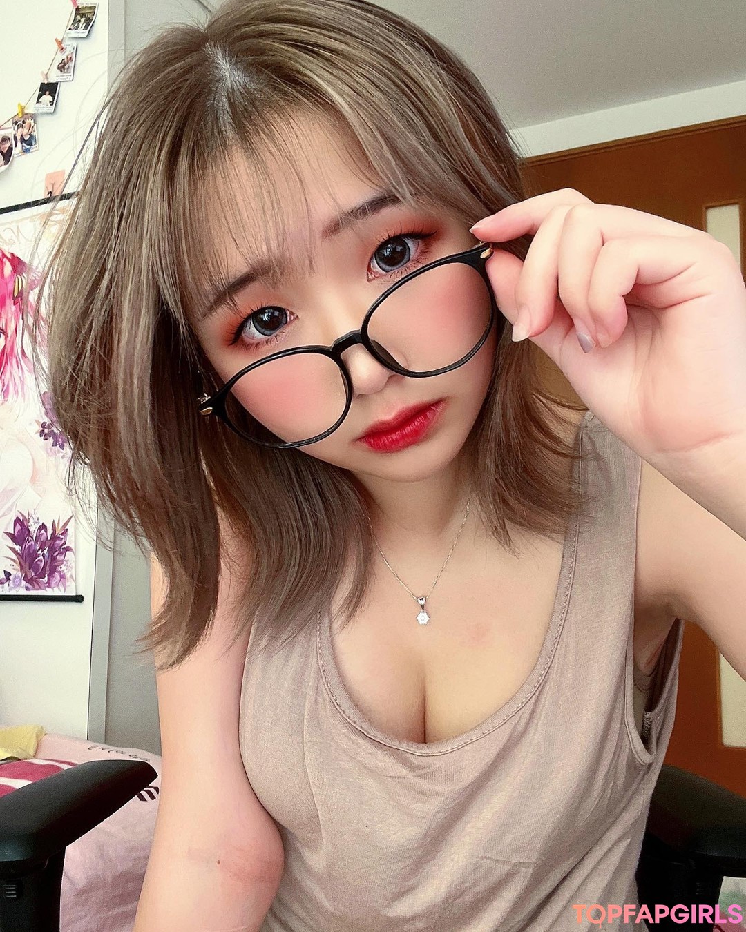 おっぱい自撮りオンリーファンズ セクシーヌード 画像