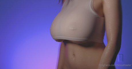赤毛の痴女オンリーファンズ セクシーヌード 画像