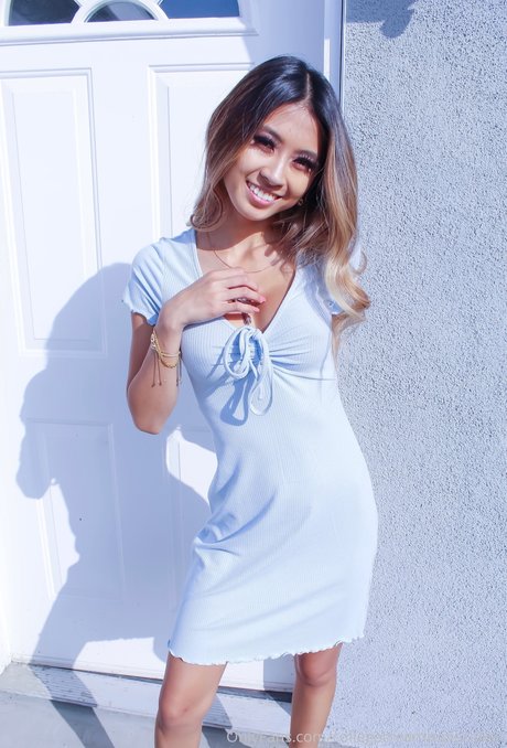 エボニーサマーオンリーファンズ 裸 ギャラリー