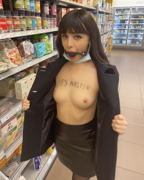 BDSM奴隷オンリーファンズ ヌード 写真