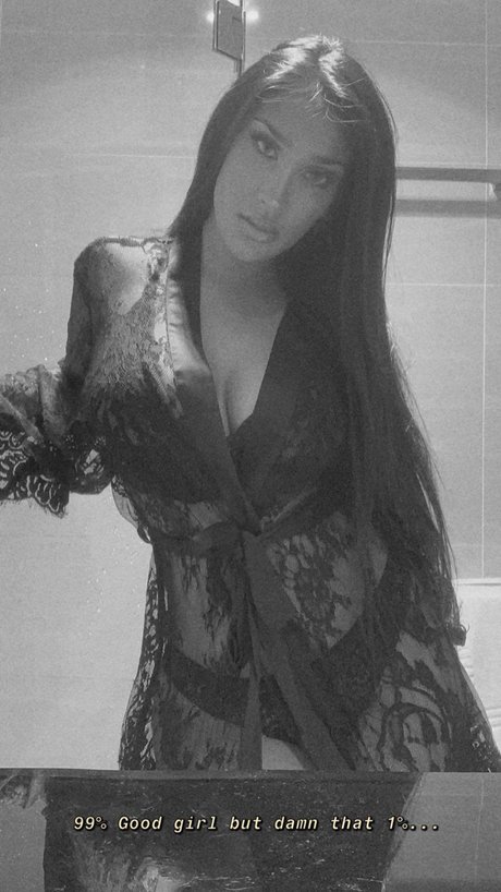 赤毛の熟女オンリーファンズ ヌード 画像