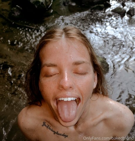 bakedblondi スターセックス 画像