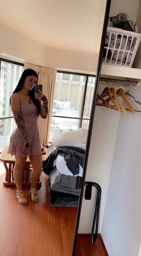 ポルノスターオンリーファンズ ホットヌード アーカイブ