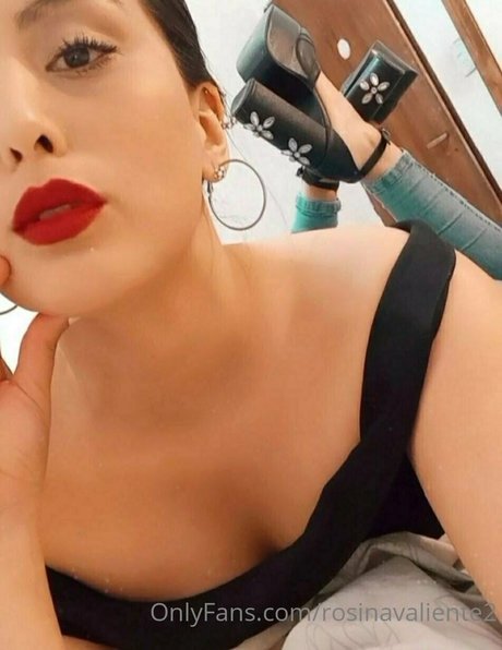 レズビアン熟女オンリーファンズ 無料裸 写真