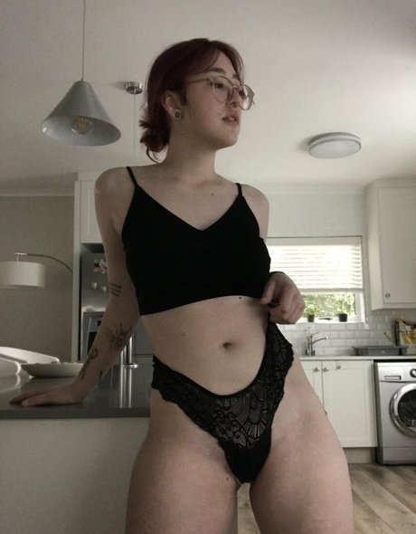 ニューハーフ ドミナトリックス オンリーファンズ 美しい裸 写真