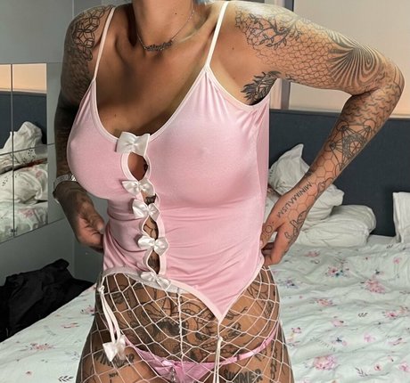 bbyekra 美しいモデル 写真