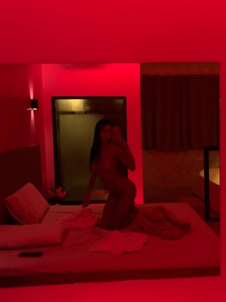 ラテン系レズビアンオンリーファンズ セックス ギャラリー