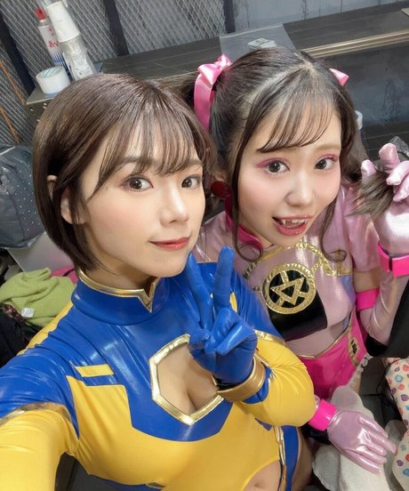 エボニーサマーオンリーファンズ 美しいxxx 写真