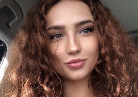 Scarlett Somebody ポルノ女優 写真