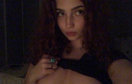 Scarlett Somebody ポルノスター 画像