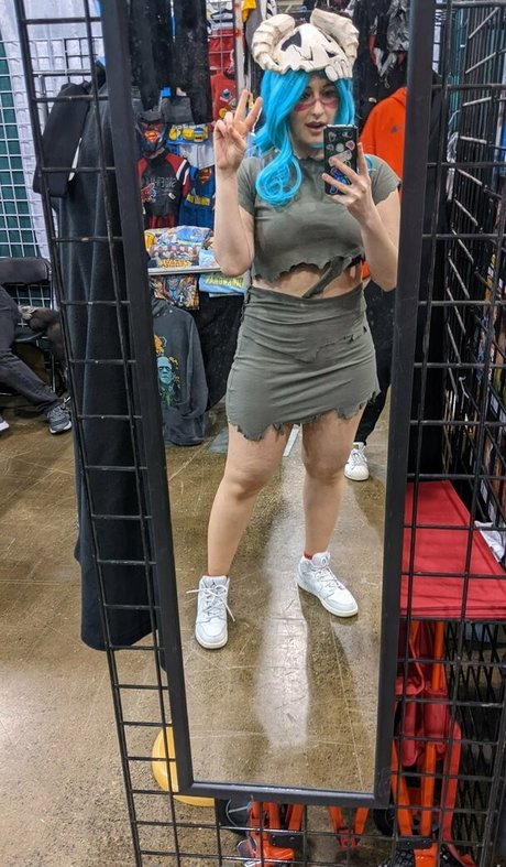 ニューハーフ ドミナトリックス オンリーファンズ 裸 写真