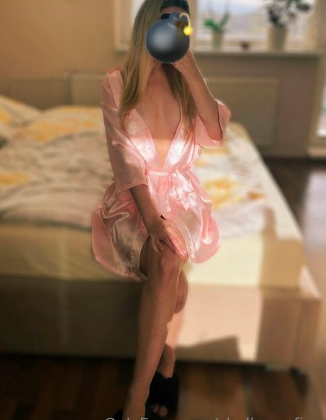 sladka sofiee ポルノスター アート アーカイブ