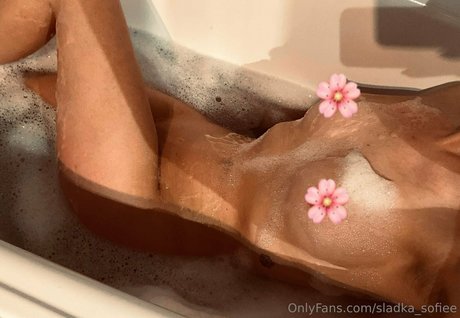 sladka sofiee ホットスター 写真