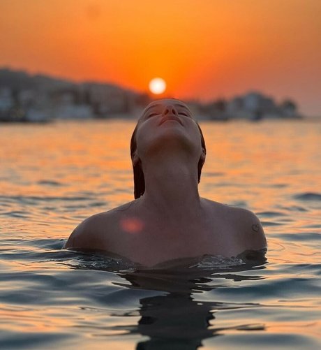 Victoria Koblenko ヌード女優 写真