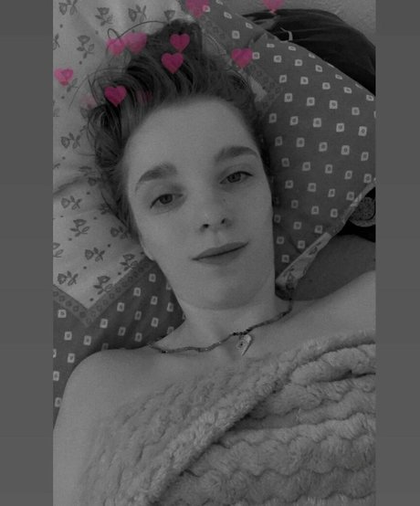 Oceane Licorne ポルノスター アダルト 写真