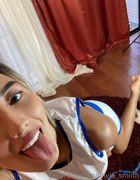 oliviasmiithfree ポルノ女優 写真