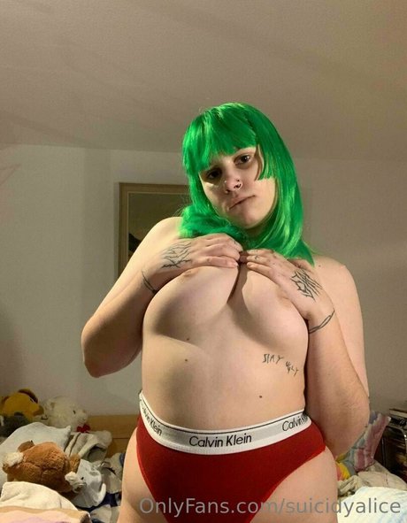 ゴスプリンセスオンリーファンズ ホットセクシー 写真