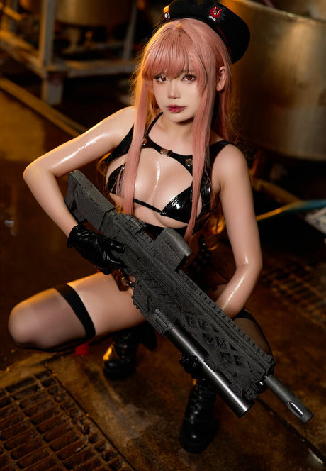 ZinieQ セクシーモデル 写真