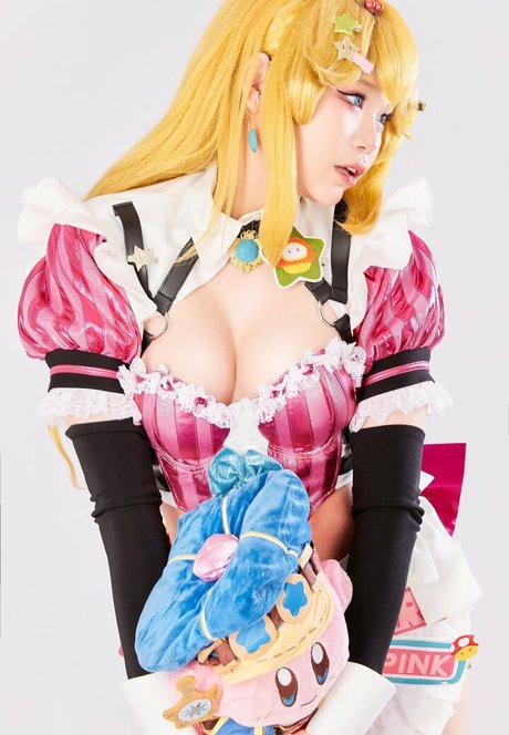 ZinieQ ポルノスター セクシー ギャラリー