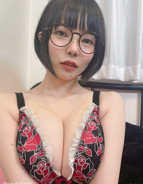 黒檀の厚いオンリーファンズ ポルノグラフィック 写真