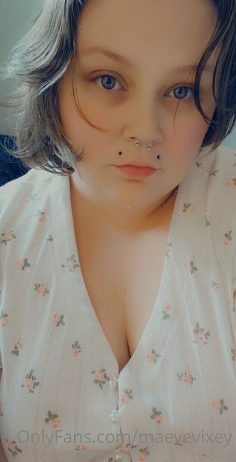 maevevixey ホットなスター 写真