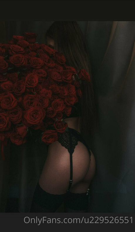 ネイティブオンリーファンズ アダルト 画像