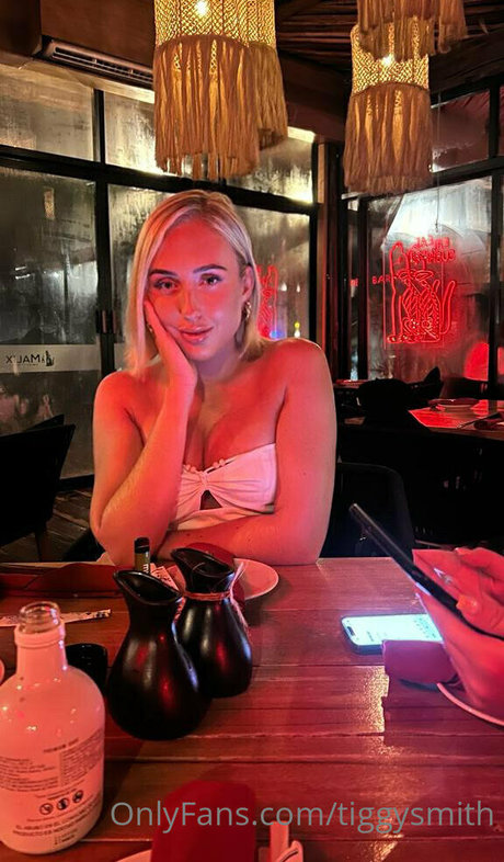 tiggysmith セックススター アーカイブ