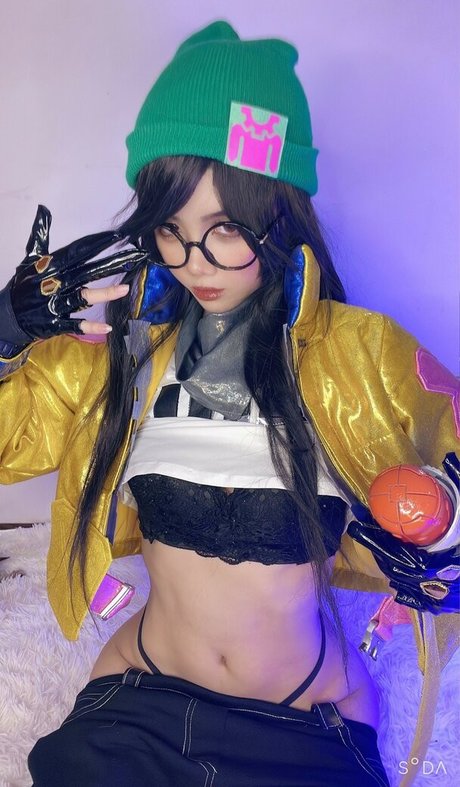黒檀の偽おっぱいオンリーファンズ ホット裸 ギャラリー