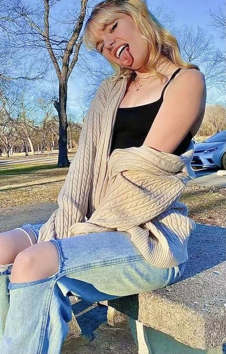 NaomiSkyex 美しいモデル 写真