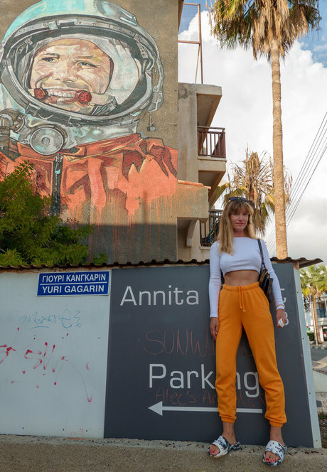 背の高い熟女オンリーファンズ セクシーヌード 画像