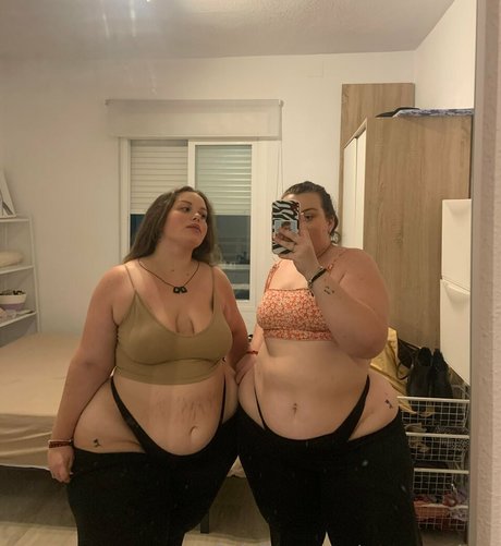 queenmaison 裸のモデル 写真