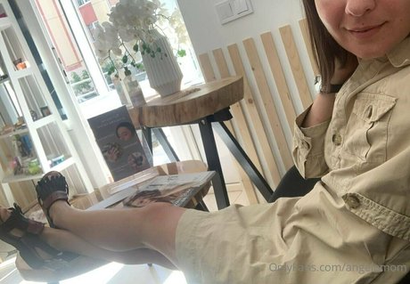 angelamom ヌードモデル 写真