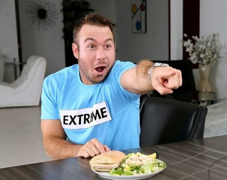 chadwhitexxxfree ヌードスター 画像