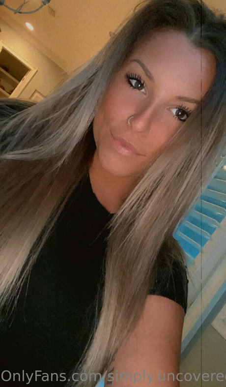 SimplyUncovered ヌードモデル 画像