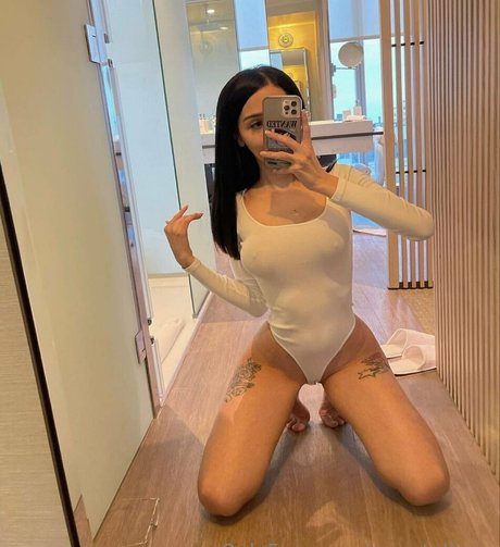 Allison Cazo 可愛いモデル 画像