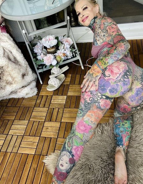 赤毛の熟女オンリーファンズ セックス 画像