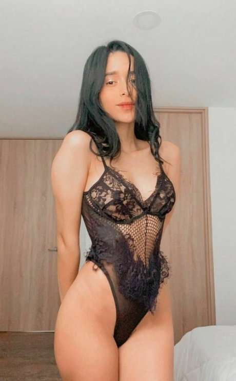 ivana gineth エロティックなスター 写真