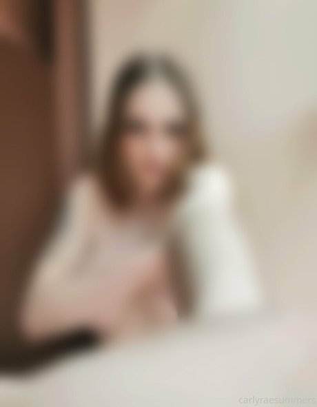 carlyraesummers アダルトスター 写真