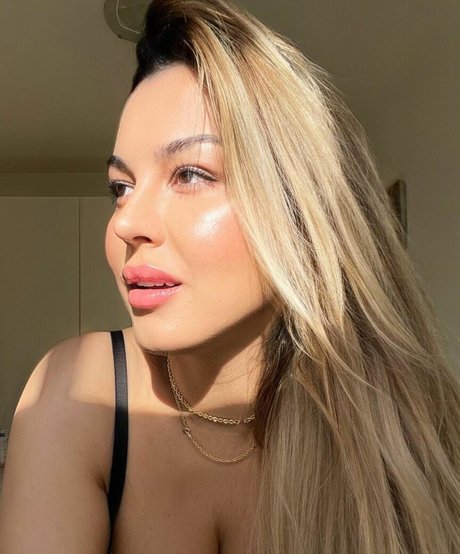 Barbara Goulart HDポルノスター 画像