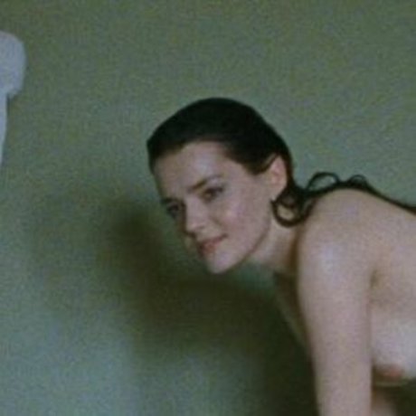 Roxane Mesquida 美しいスター 画像