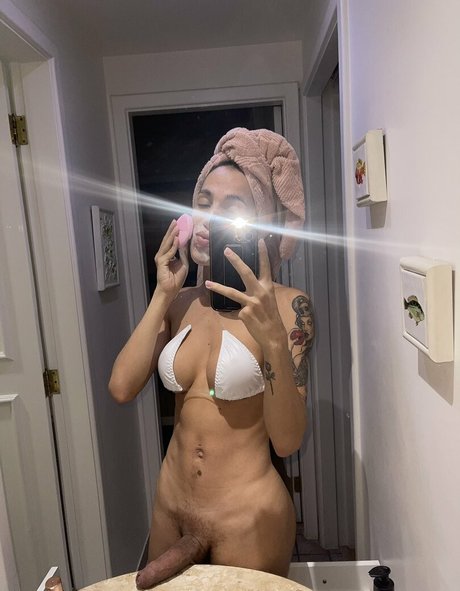 乳首オーガズム オンリーファンズ エロチック 画像