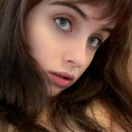 ittybittybarbiee アダルトモデル 写真